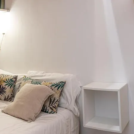 Adorable Apartamento En Almagro Madrid Exterior photo