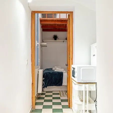 Adorable Apartamento En Almagro Madrid Exterior photo