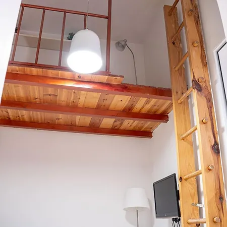 Adorable Apartamento En Almagro Madrid Exterior photo